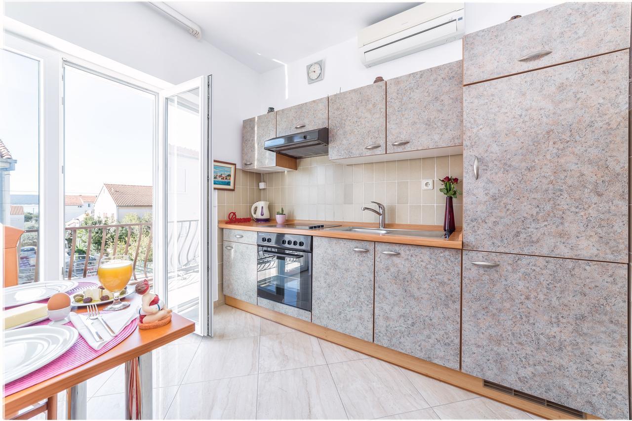 Apartments Valentino Vodice Eksteriør bilde